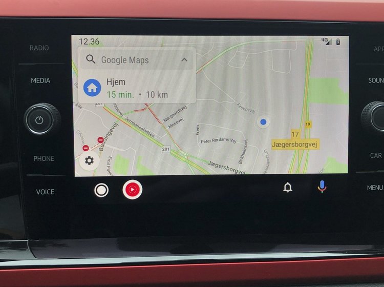 Android Auto lader dig bl.a bruge Google Maps fra din telefon i bilen