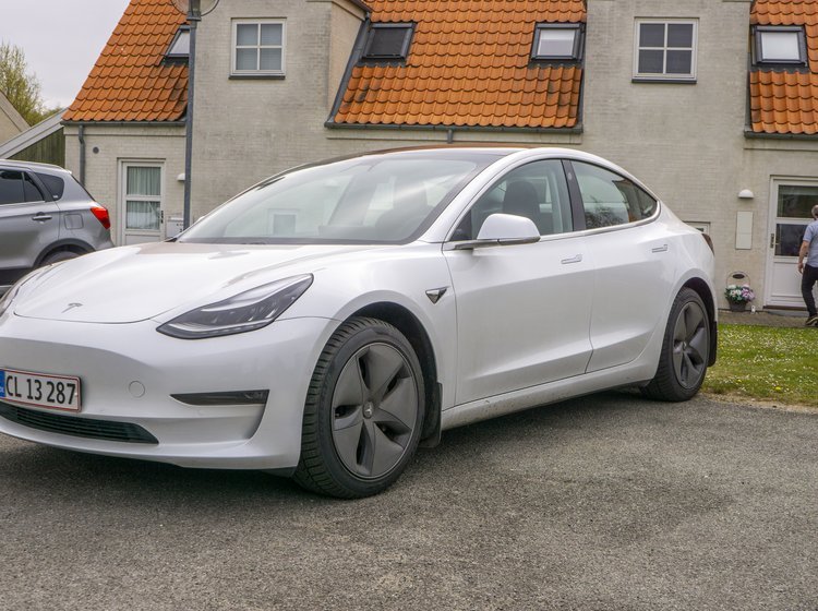 Tesla med i AutoIndex