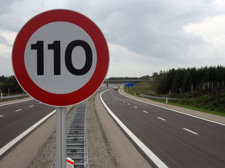 110 skiltene pilles i den kommende tid ned på 70 km motorvej.