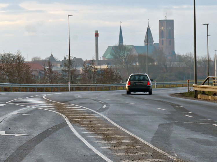 Omfartsvejen ved Ribe, en del af rute 11, er nu udvidet til fire spor.