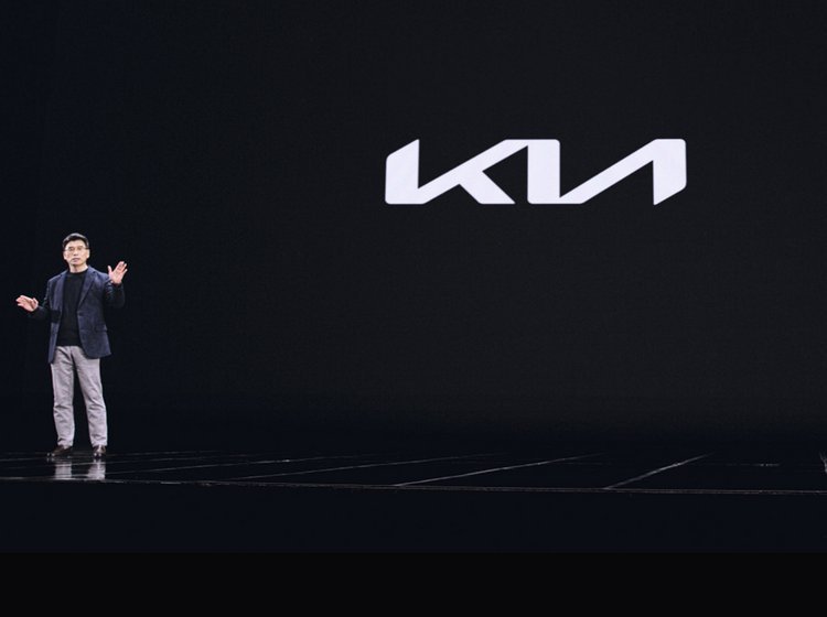 Kia har præsenteret sin nye profil, inkl. et meget forandret logo.