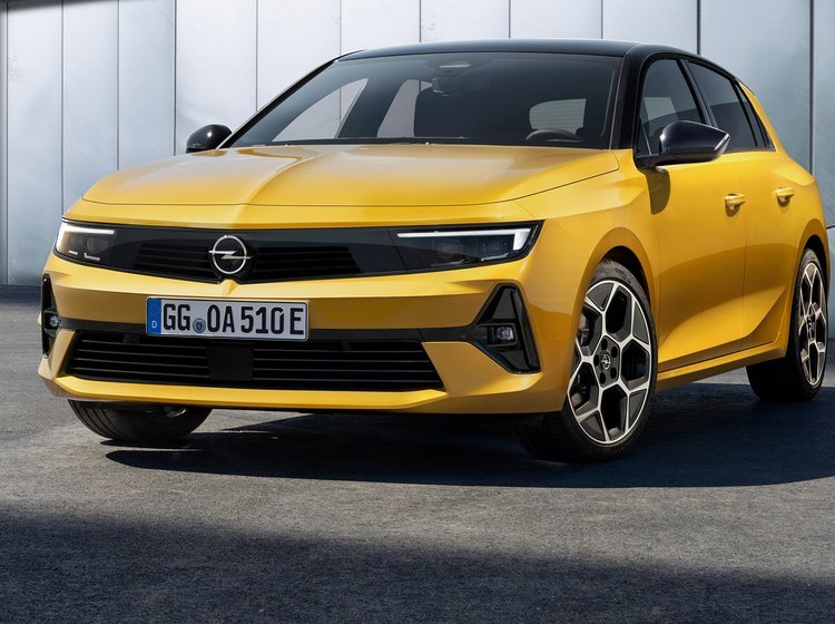Opel Astra har fået helt ny front i sjette generation.