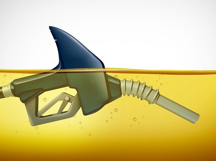 Illustration hvor benzinpistolen har en hajfinne over overfladen