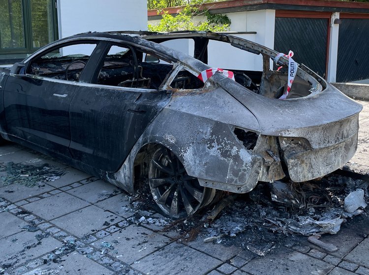 Udbrændt Tesla Model S
