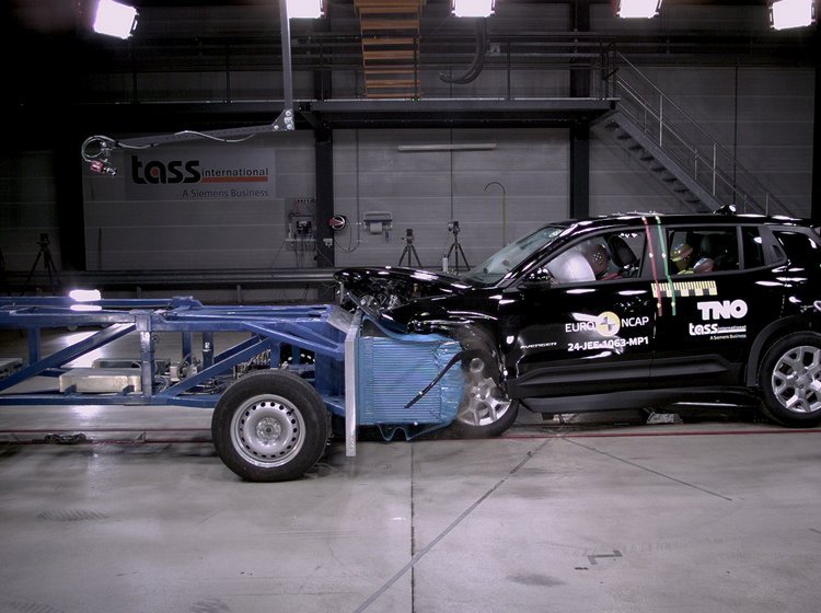 Crashtest af Jeep Avenger