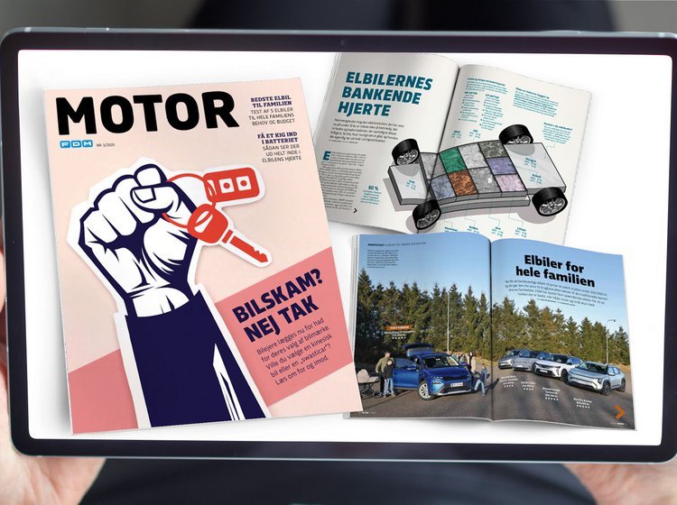 Hænder holder iPad med billeder fra Motor
