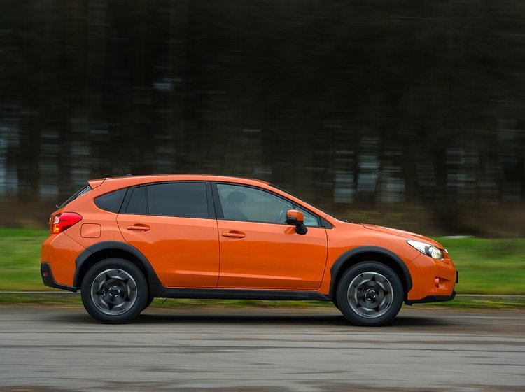 Subaru XV er til at få øje på med sin meget orange farve. Men også når andre farver kommer, er designet markant.