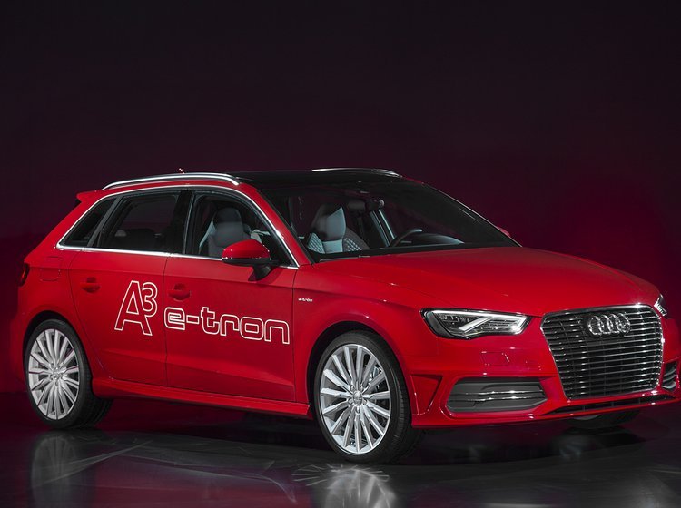 Audi A3 Sportsback er klar i en version med indbygget batteri og elmototor. 