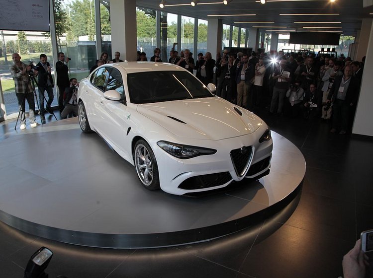 Alfa Romeo Giulia ved præsentationen.