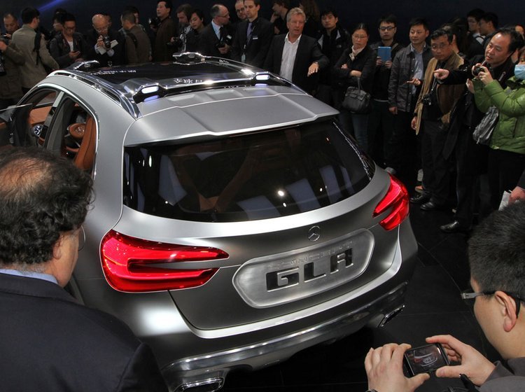 GLA var som altid med tyske luksusbiler et tilløbsstykke på Auto Shanghai.