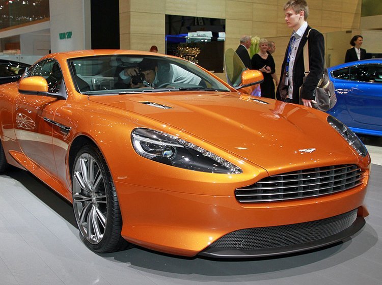Aston Martin Virage havde verdenspremiere på Genève-udstillingen i marts.