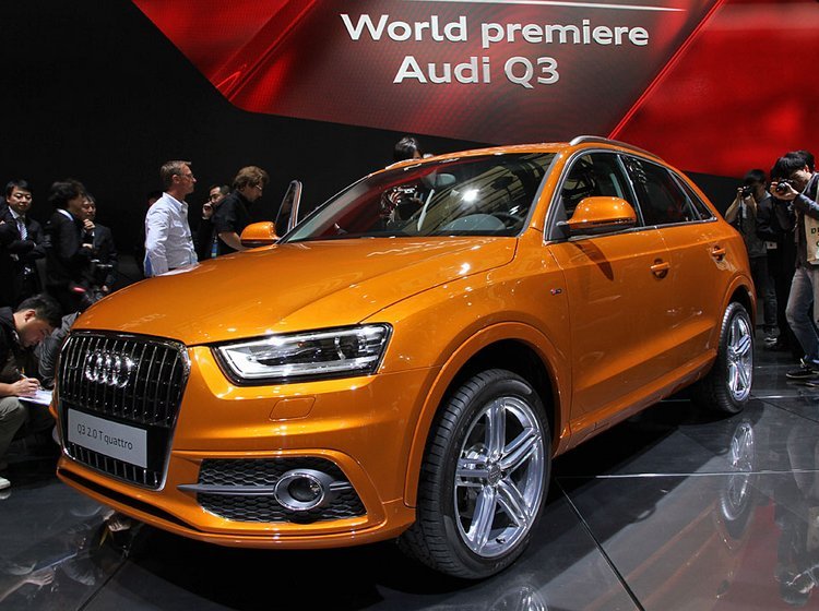 Audi Q3 er kun 4,39 meter lang, men har et robust udseende - her fra premieren i Kina.