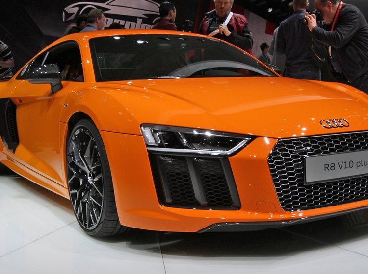 Audi R8.
