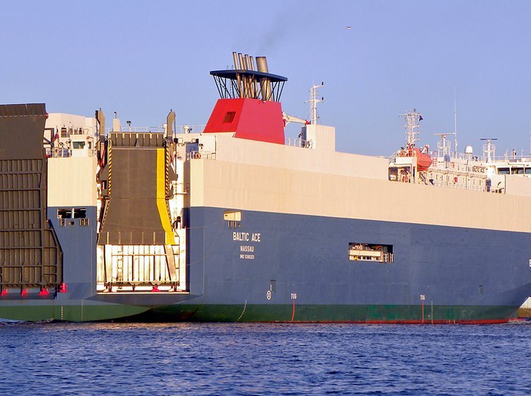 Baltic Ace hadve 1.400 biler ombord, da det sank.