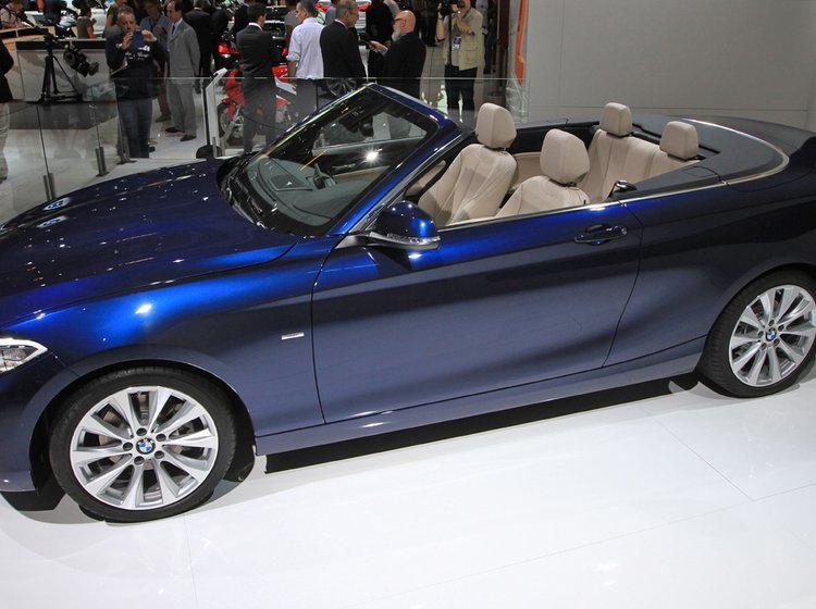 BMW 2-serie cabriolet er klar til februar.