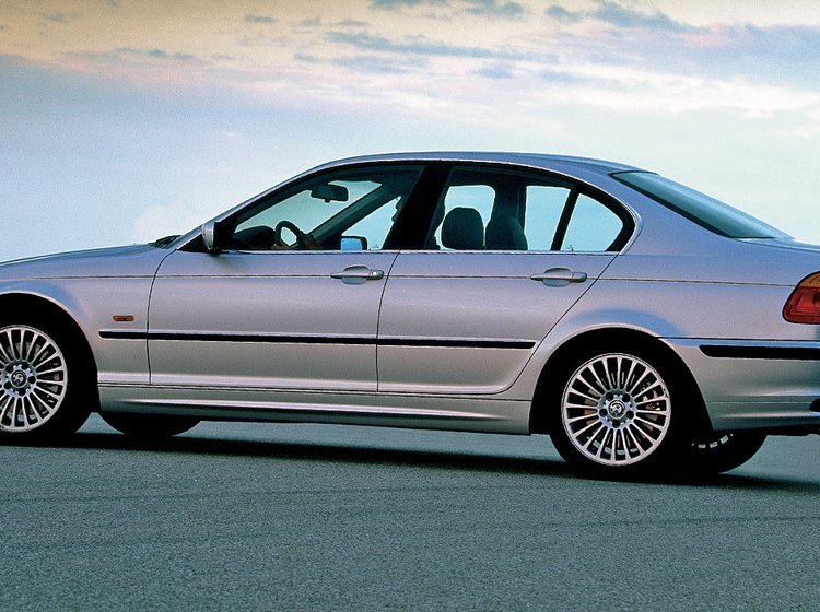 BMW 3-serie produceret 2001-2003 skal have udskiftet passagerairbaggen.