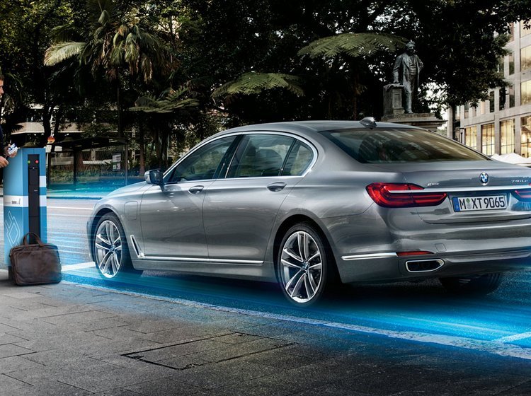 BMW 7-serie kommer i 2016 som opladningshybrid.