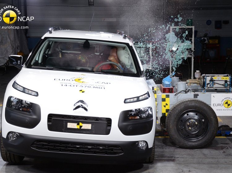 Manglende sikkerhedsudstyr koster Citroën C4 Cactus den femte stjerne i fjerde kvartals første Euro NCAP-test