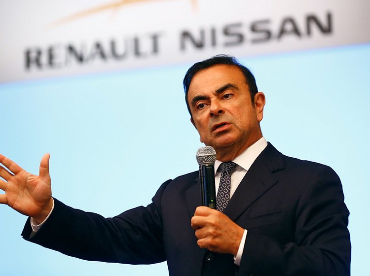 Carlos Ghosn har netop præsenteret det nye platform-projekt til flere milliarder kr. i Indien.