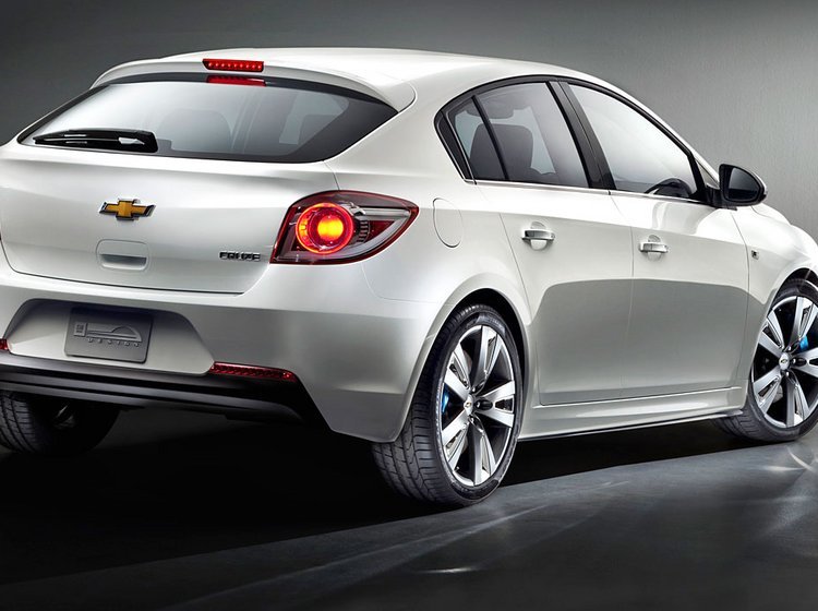 Chevrolet Cruze i den vigtige femdørs udgave har premiere på Paris-udtillingen i oktober.