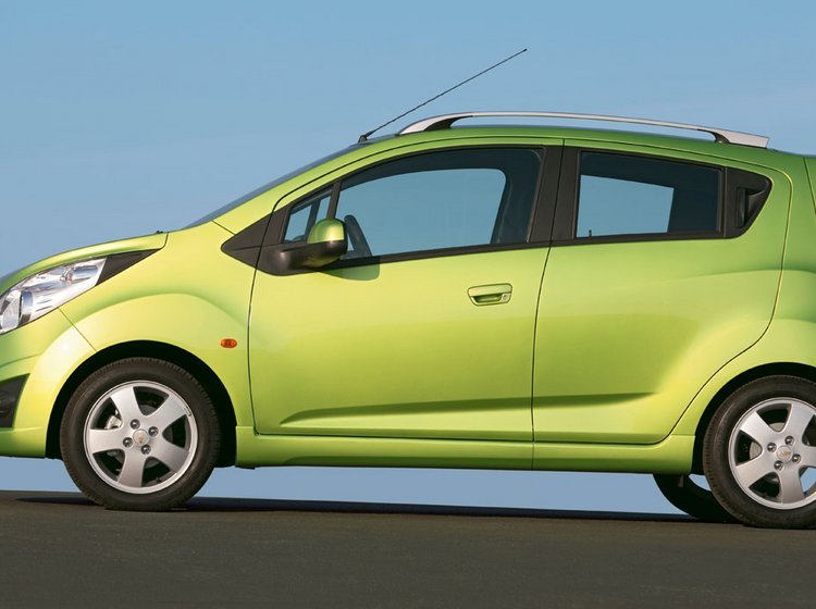 Chevrolet Spark er blevet solgt i ca. 2.500 eksemplarer i 2011 mod 1.500 for nr. to, Toyota Aygo.