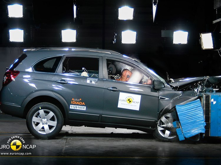 Chevrolet Captiva er en af de femstjernede biler i den aktuelle crashtest.