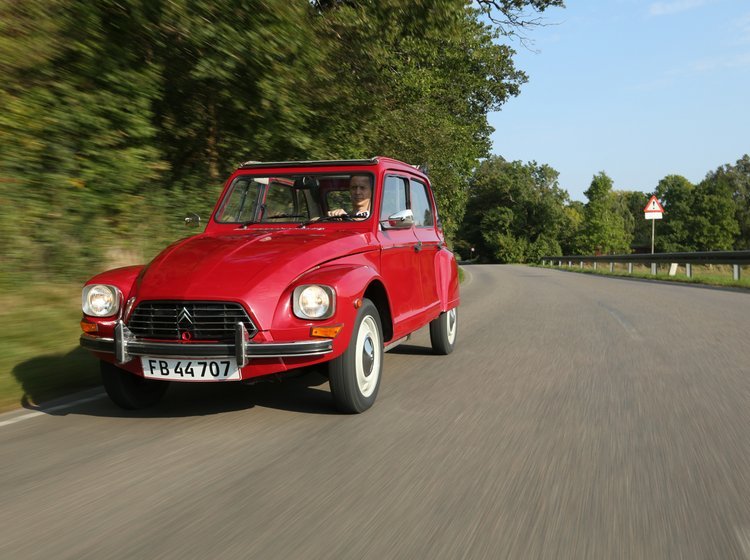 Er man på udkig efter en billigere klassiker, kan man med fordel vælge en af de billigere søstermodeller, skriver MotorClassic