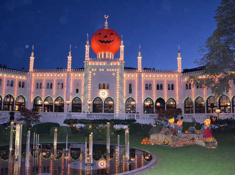 Den store græskarmand har indtaget Tivoli i oktober.