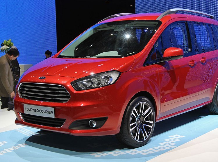 Ford Tourneo Courierhavde premiere på Genéve-udstillingen 2013.
