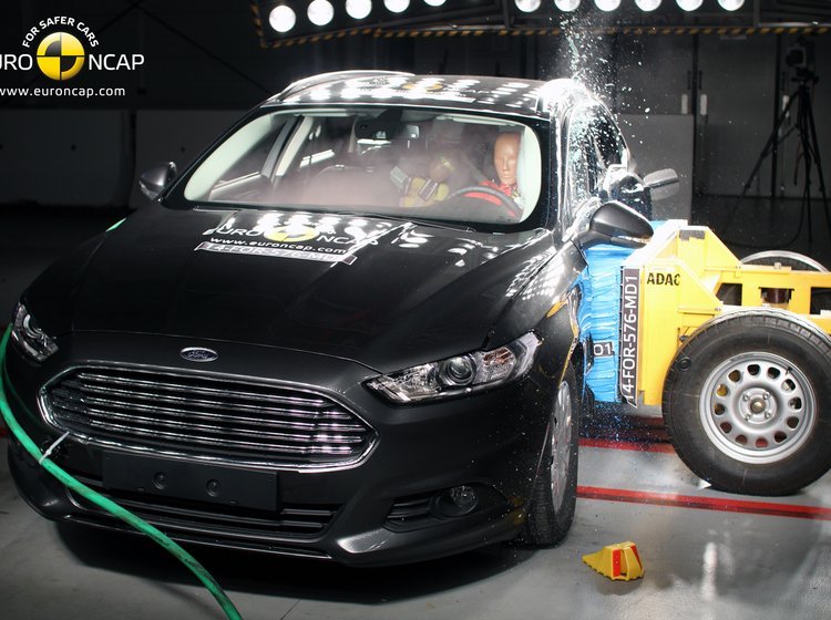 Fravalg af sikkerhedsudstyr kan betyde, at bilen let dumper fra fem til tre Euro NCAP-stjerner
