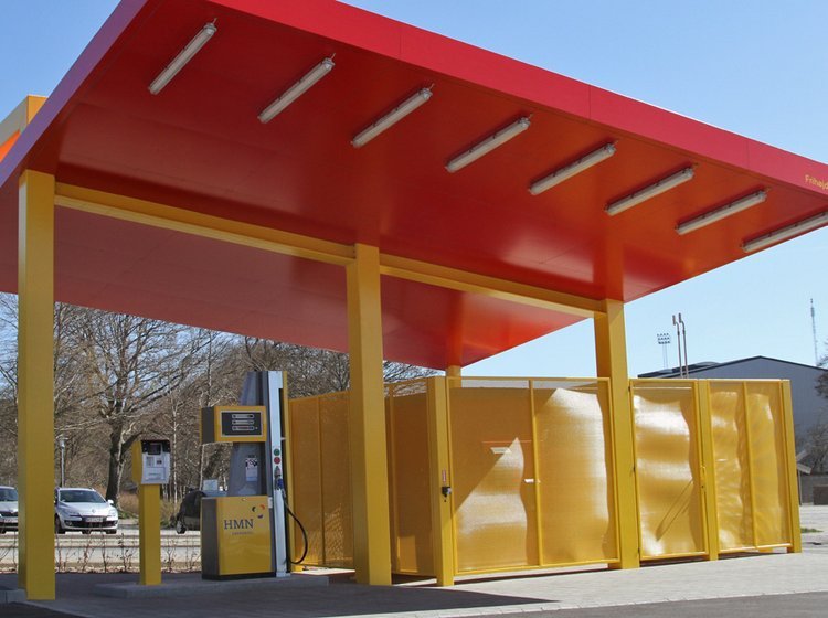 Den første helt offentlig tilgængelige gastankstation i Danmark åbnede i april 2013 i Skive.