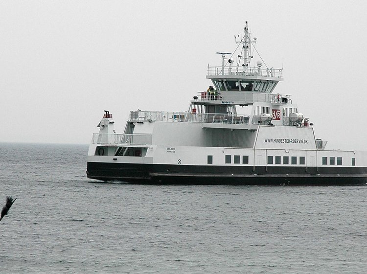 Den nye færge "Isefjord" skal fremover binde Hundested og Rørvig sammen.