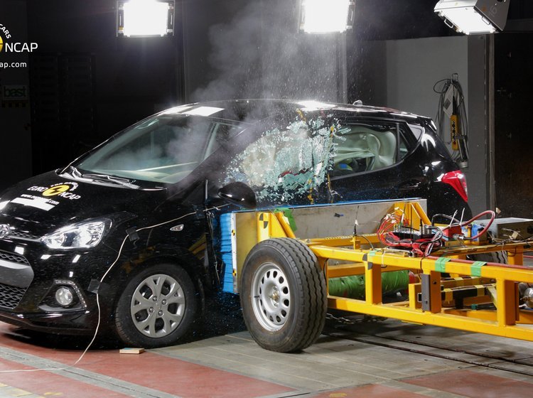 De nye skrappere Euro NCAP-krav begynder nu at gøre ondt på især de mindste biler, viser årets anden Euro NCAP-test