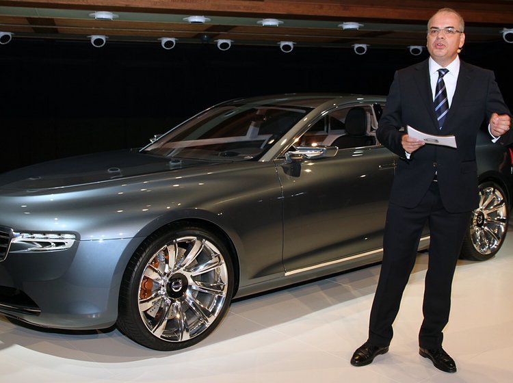 Volvo-direktør Stefan Jacoby præsenterer i Frankfurt Volvos fremtid i form af Concept You.