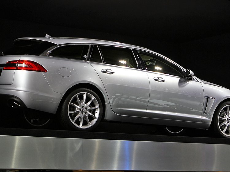 Jaguar XF Sportbrake har plads til 550 liters bagage.