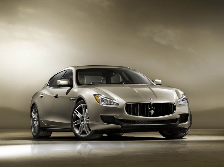 Quattroporte bliver en helt ny model ifølge Maserati. De smalle forlygter får samme look, samme look som på andre Maseratier
