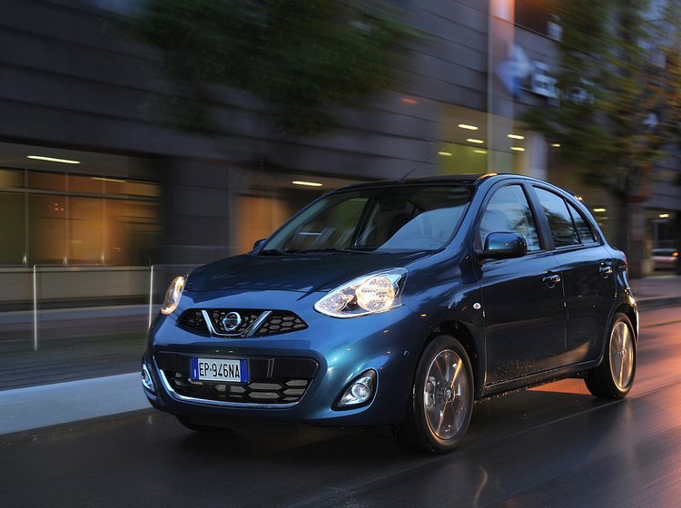Fronten på Nissan Micra har fået det særlige Nissan-V i midten, som kendes fra mærkets andre modeller.