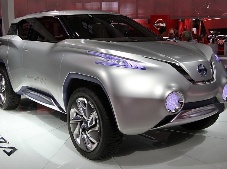 Nissan Terra har en dramatisk fremtoning.