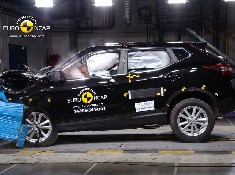 Nissan Qashqai er en af de biler, der har klaret sig rigtig godt i sikkerhedstest i 2014.