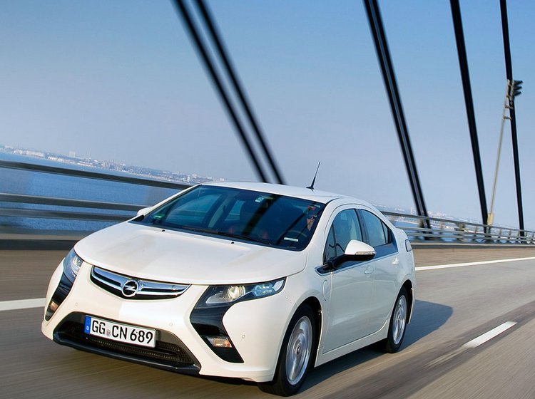 Opel Ampera ser ud til at være på vej i graven.