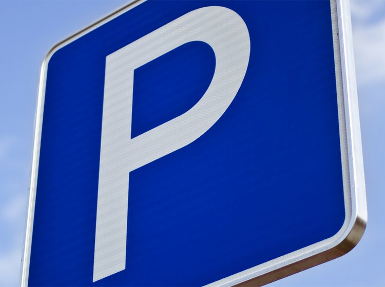 Ny rapport foreslår ens og mere gennemsigtige parkeringsregler. En styrkelse af forbrugerne, mener FDM