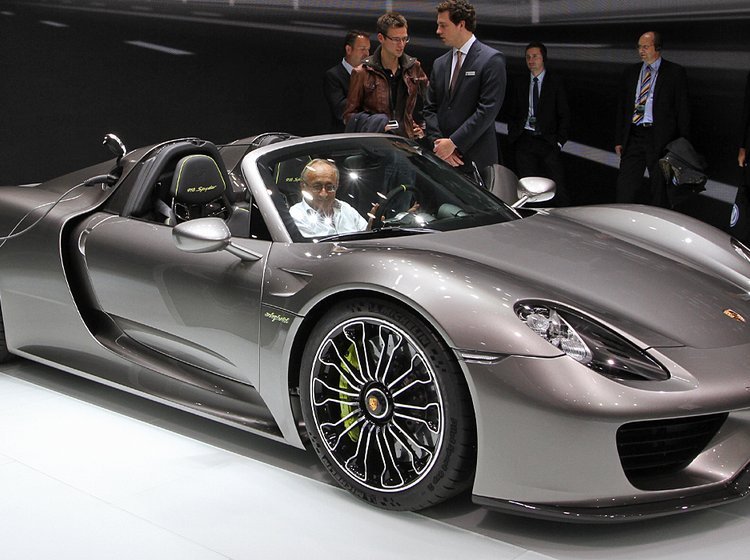 Porsche 918 Spyder Hybrid.