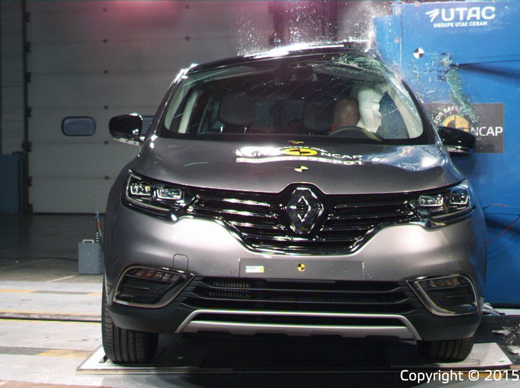 Den nye Renault Espace får som en af de første fem stjerner i Euro NCAPs nye skrappe sikkerhedstest