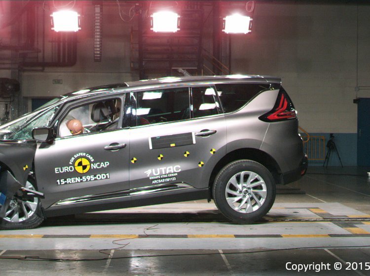 Der er fem flotte stjerner til Renault Espace i årets første Euro NCAP-test