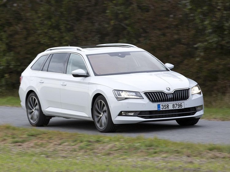 Skoda Superb.