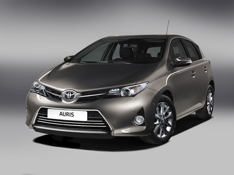 Den nye Toyota Auris kommer til Danmark til januar i denne femdørs udgave. 