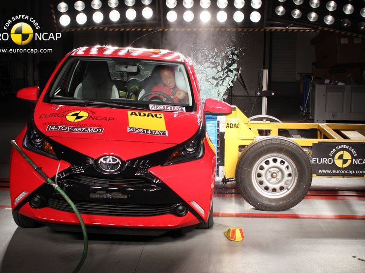 Producenterne bag de populære trillinger har oppet sig på sikkerheden og henter nu fire store Euro NCAP-stjerner