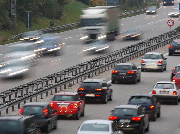 Udenlandske bilister skal fra 2016 betale for at køre på den tyske Autobahn