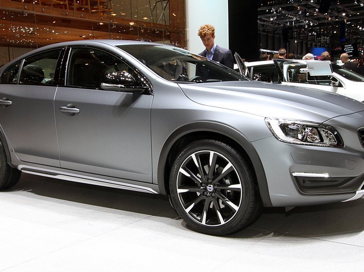 Volvo S60 Cross Country.