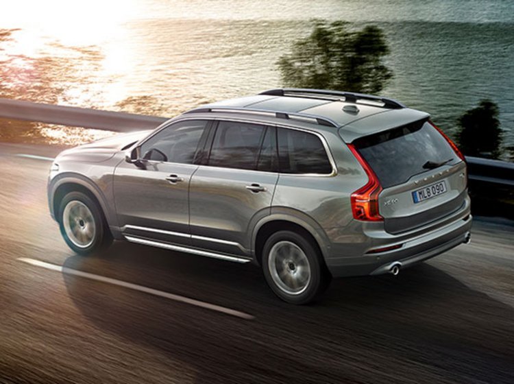 Volvo XC90.